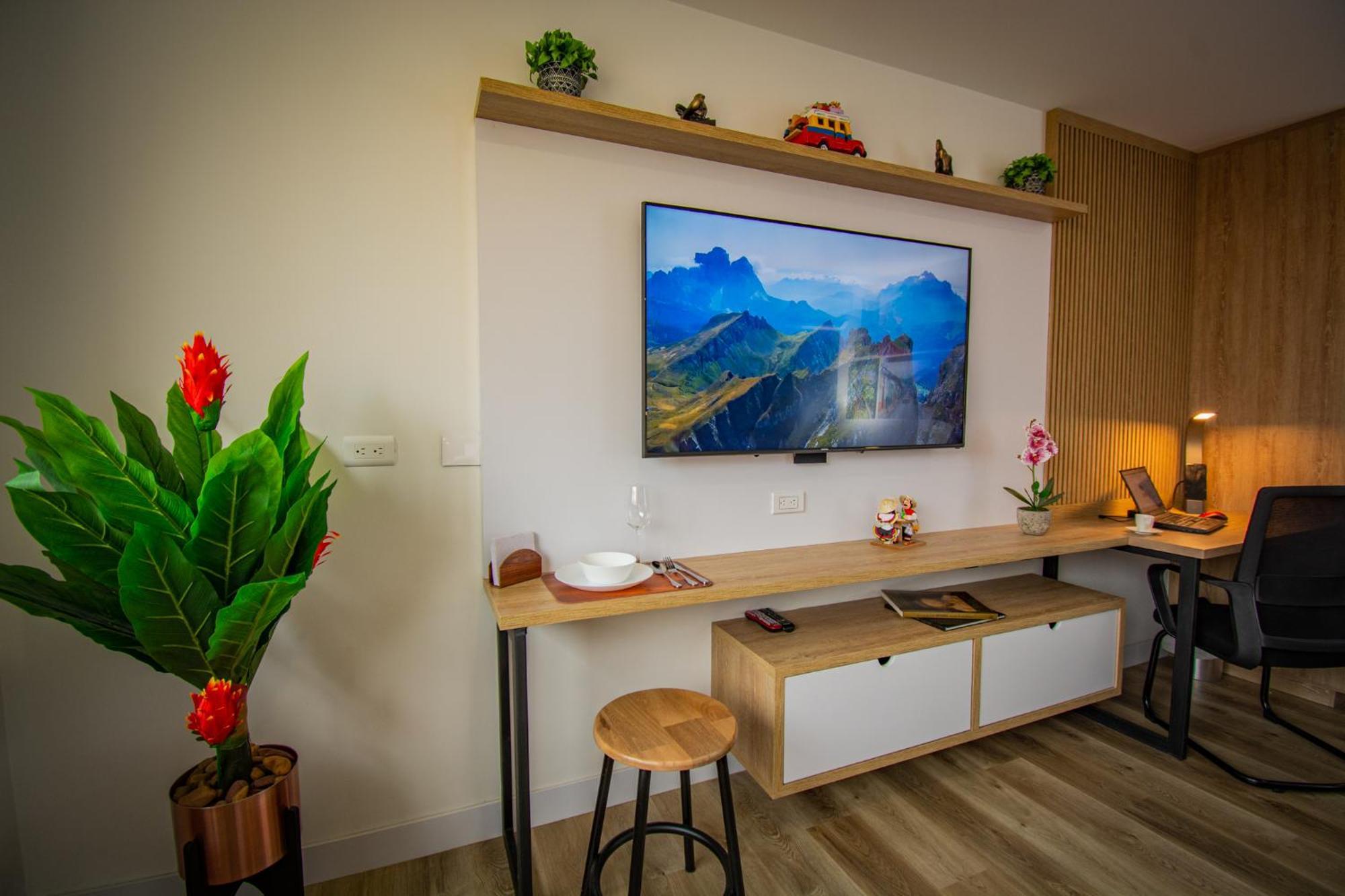 Unique In El Poblado Cowork/ Gym / Fast Wifi *