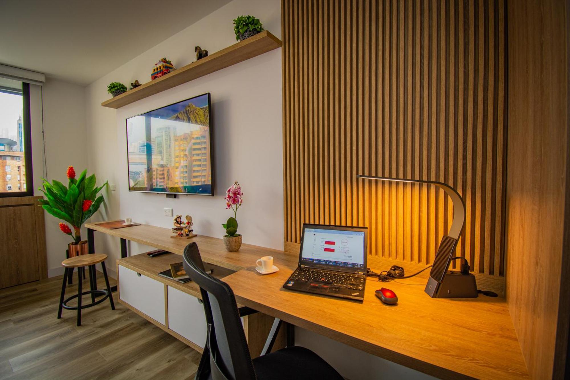 Apartment Unique In El Poblado Cowork/ Gym / Fast Wifi Medellin